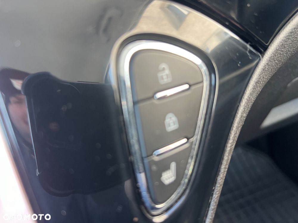 Opel Adam 1.4 Black Jack S&S - 19