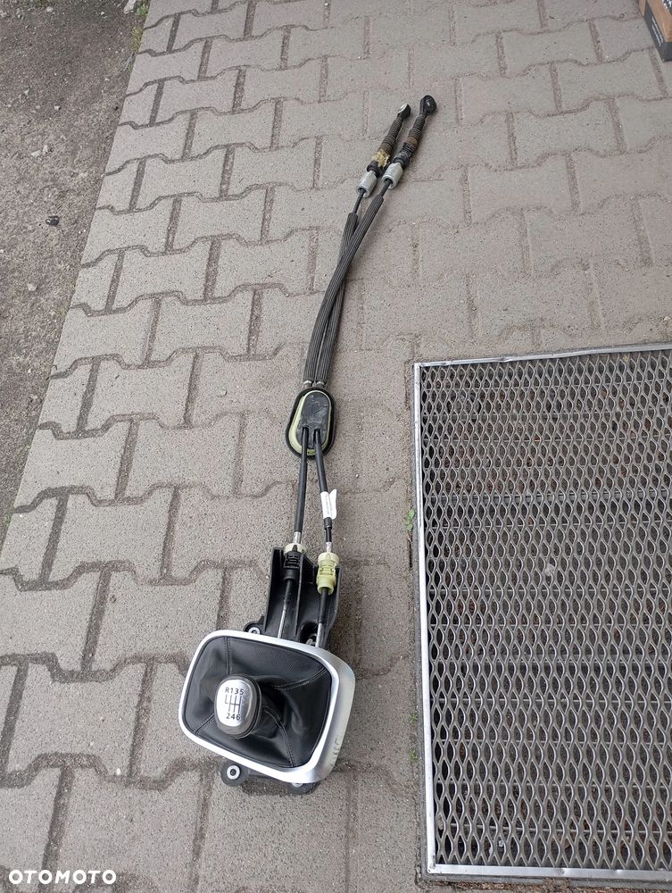 GAŁKA LINKI ZMIANY BIEGÓW RENAULT MEGANE IV 1.6 DCI 349359566R - 1