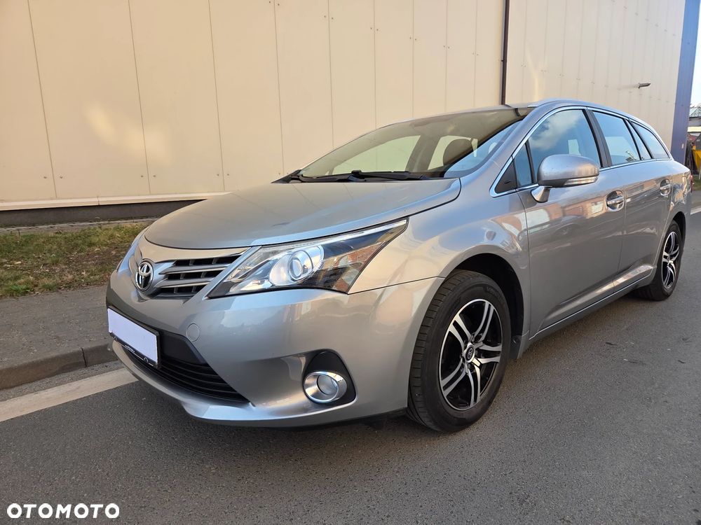 Toyota Avensis 1.8 Executive - 1