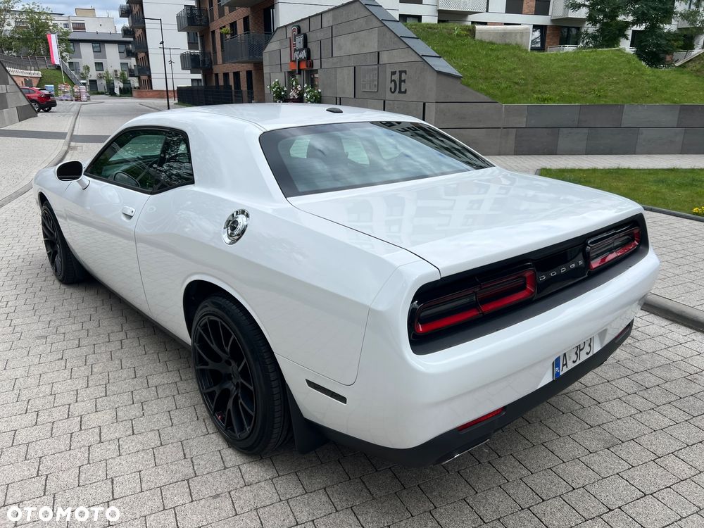 Dodge Challenger - 3