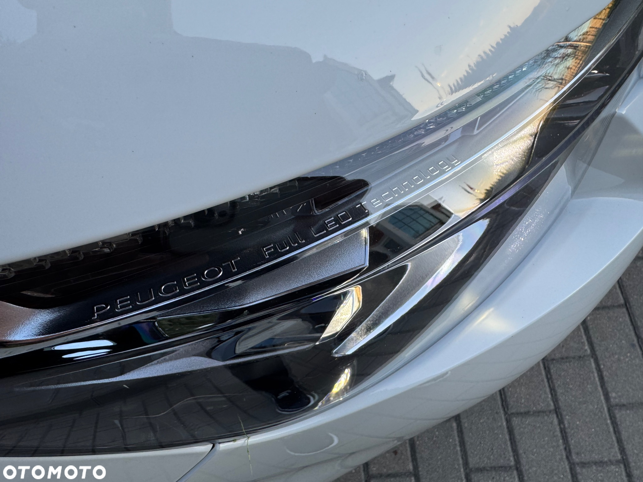 Peugeot 3008 PureTech 130 Stop & Start GPF EAT8 Allure Business-Paket - 9