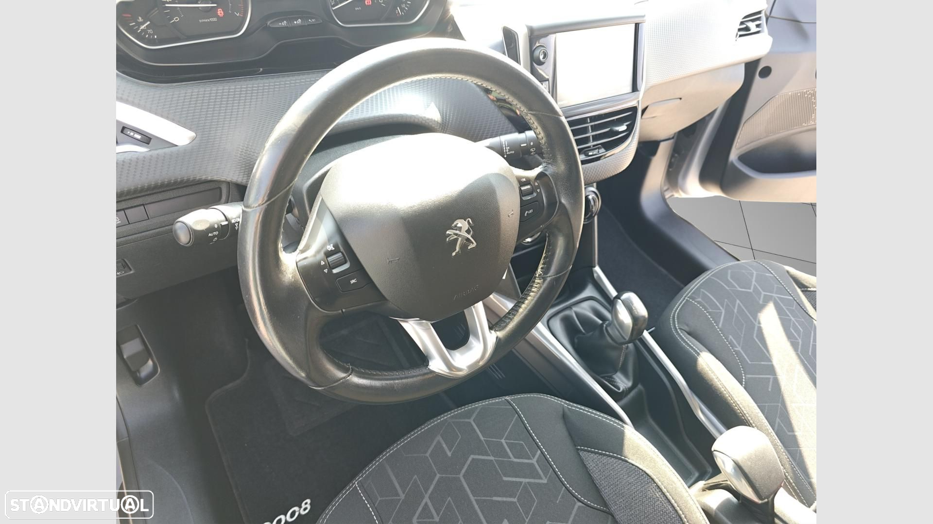 Peugeot 2008 1.2 PureTech Active - 12