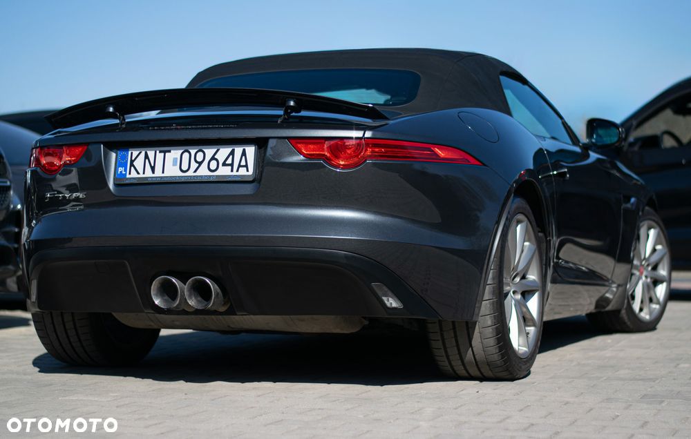 Jaguar F-Type R-Dynamic - 8