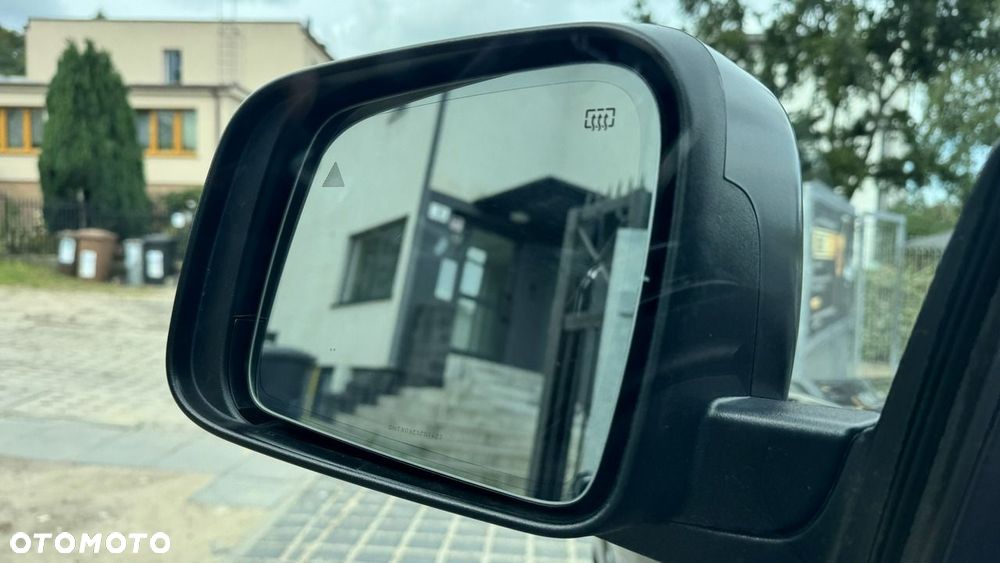 Jeep Grand Cherokee - 17