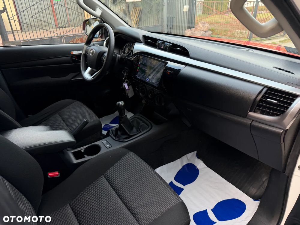 Toyota Hilux 2.4 D-4D Double Cab DLX 4x4 - 12