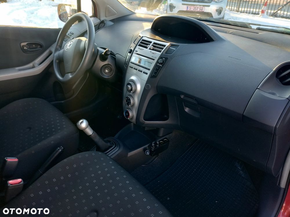 Toyota Yaris 1.3 Luna - 12