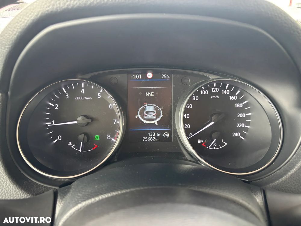 Nissan Qashqai 1.3 DIG-T ACENTA - 15