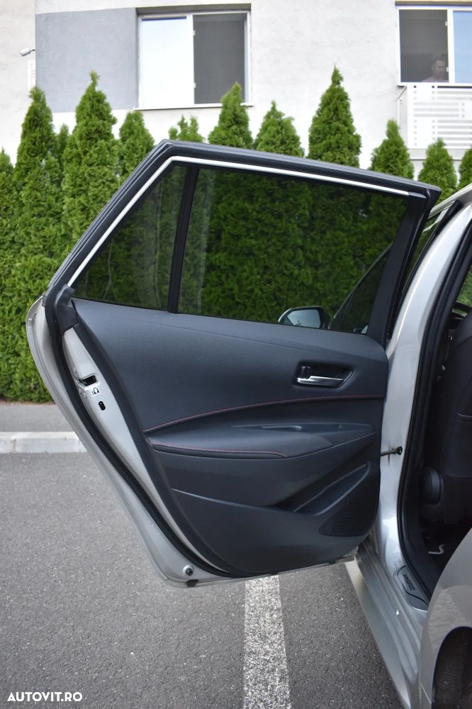 Toyota Corolla 2.0 Lounge - 22