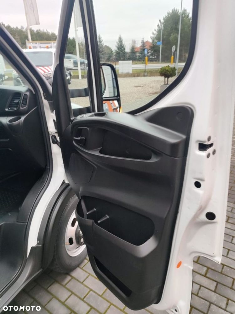 Iveco Daily - 24