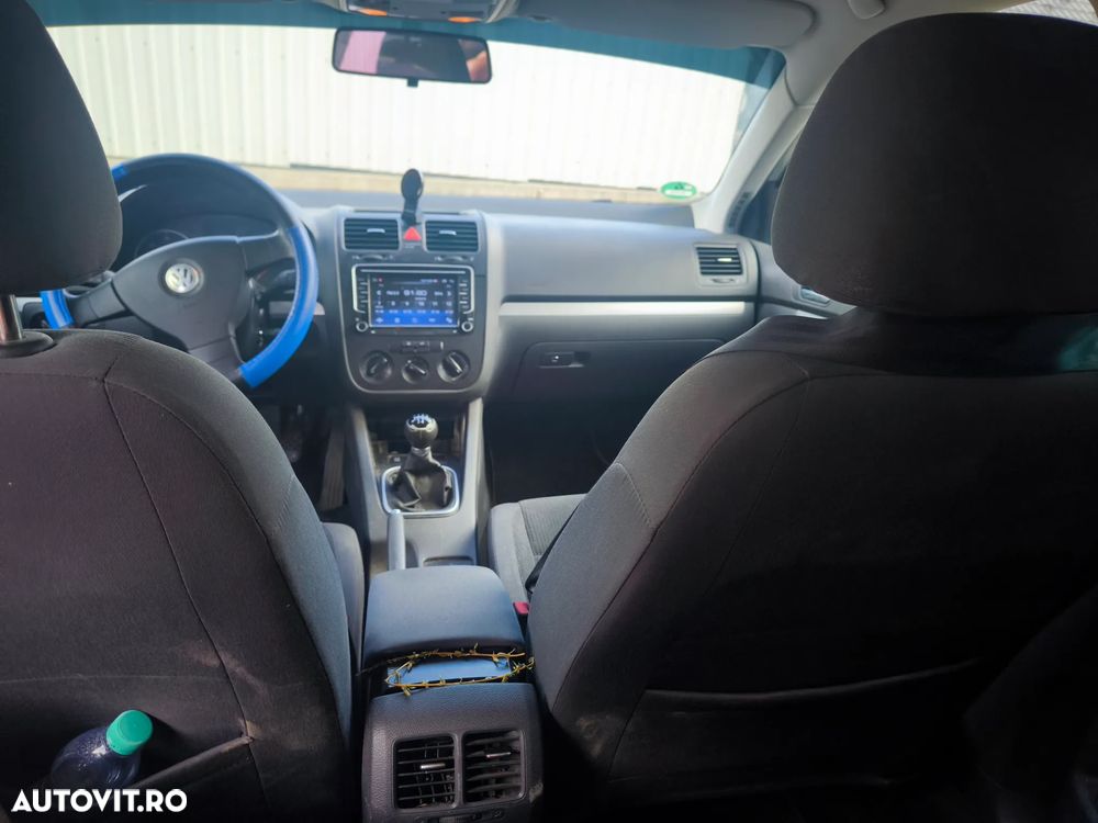 Volkswagen Jetta 1.9 TDI DPF Sportline - 3