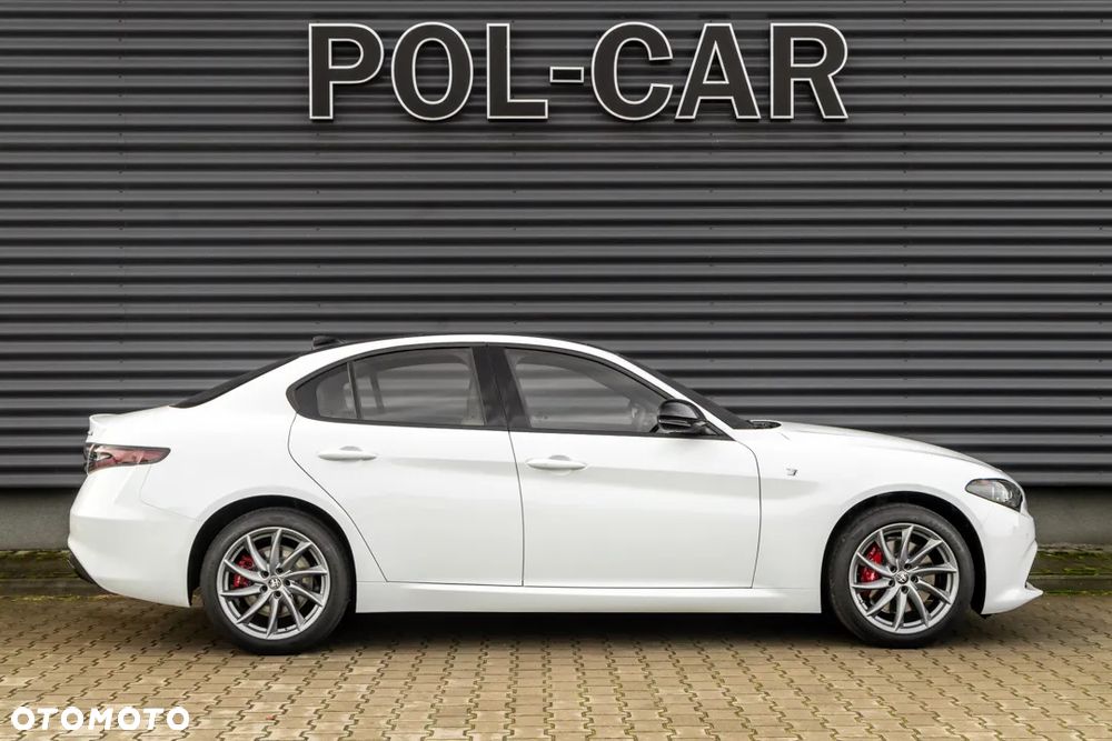 Alfa Romeo Giulia 2.0 Turbo TI Q4 - 8