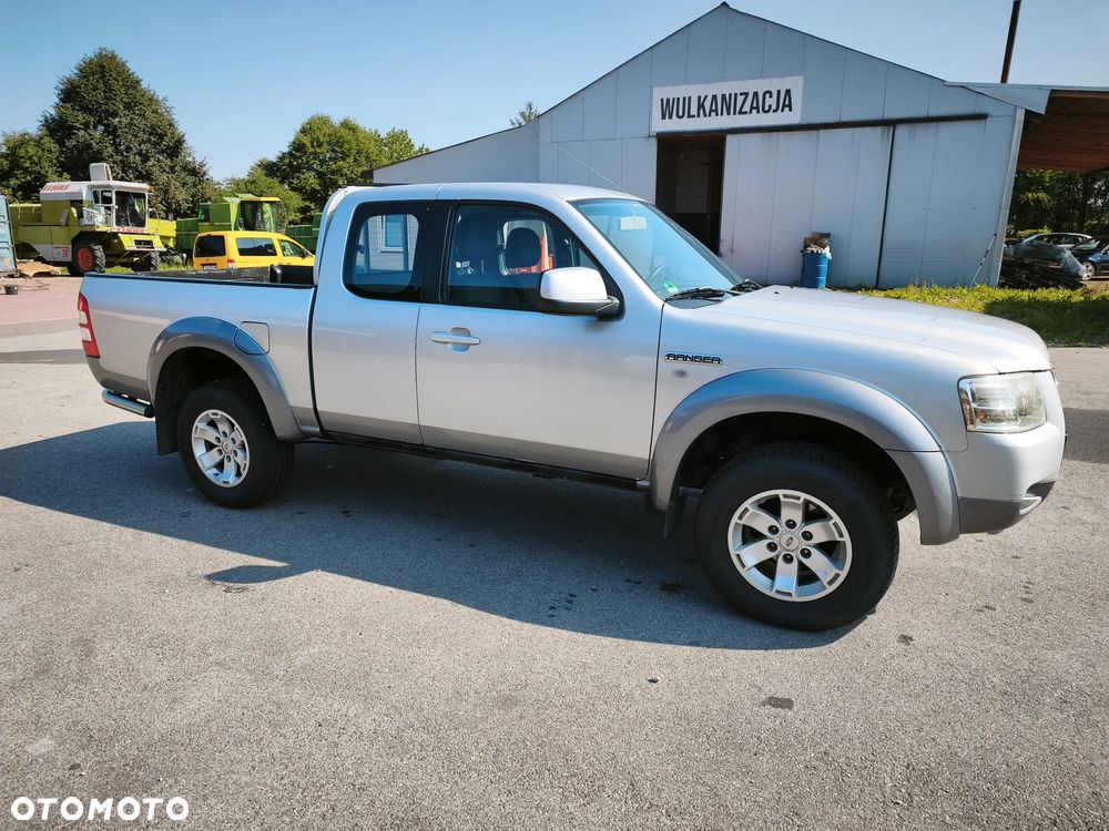 Ford Ranger 2.5 TDCi DC XLT - 4