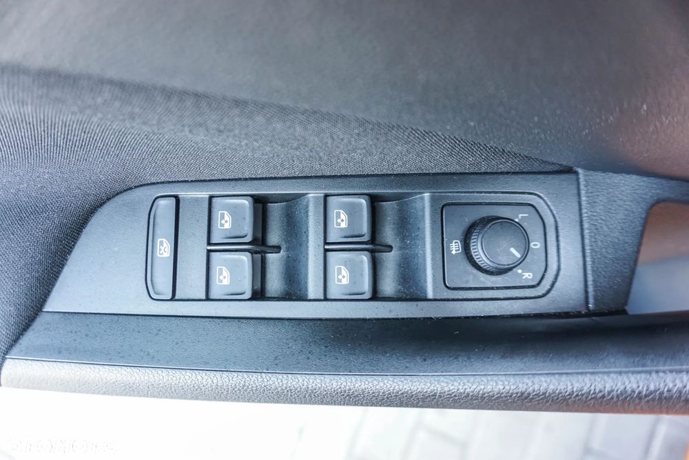 Skoda Kamiq 1.0 TSI Selection DSG - 24