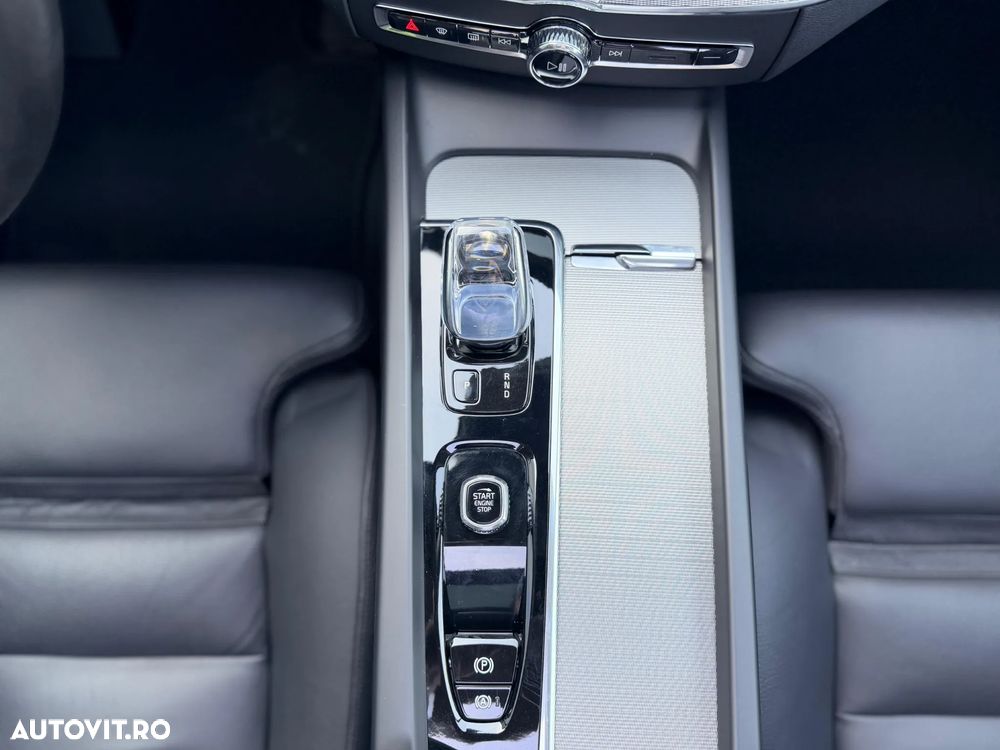 Volvo XC 60 Recharge T6 Twin Engine eAWD Inscription Expression - 18