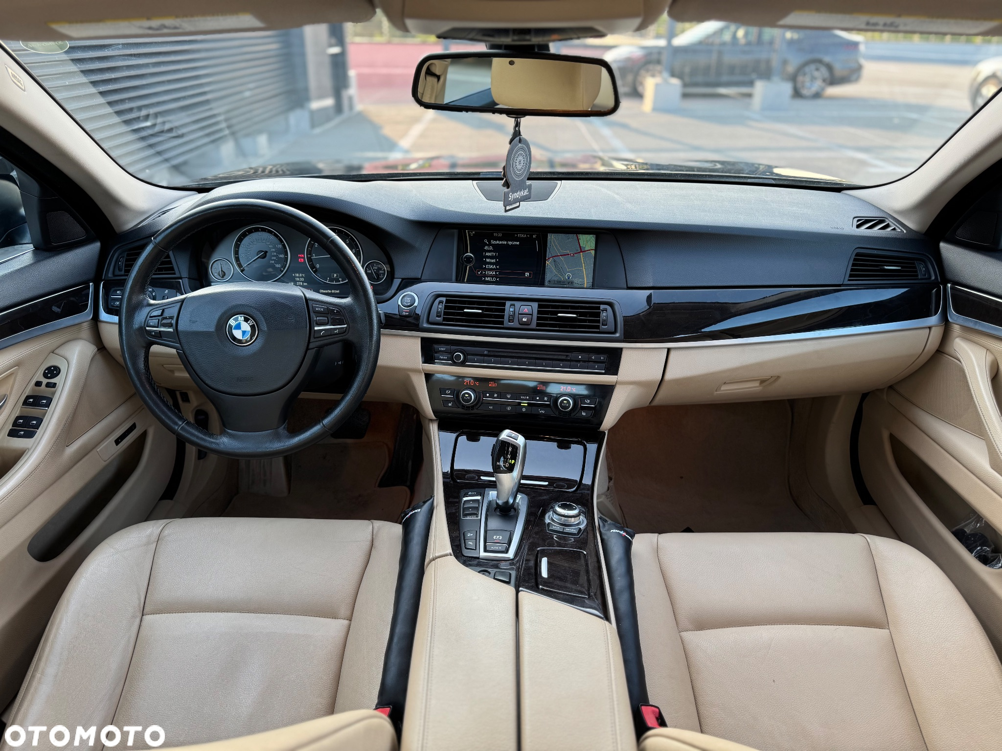 BMW Seria 5 528i Sport-Aut - 17