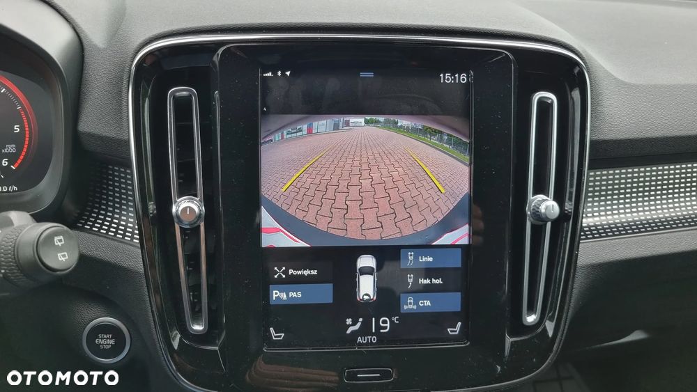Volvo XC 40 D3 SCR R-Design - 28