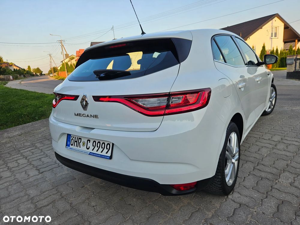 Renault Megane ENERGY TCe 130 EXPERIENCE - 12