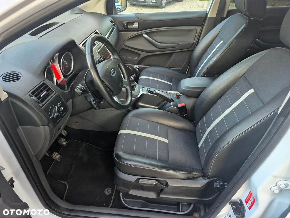 Ford Kuga - 15