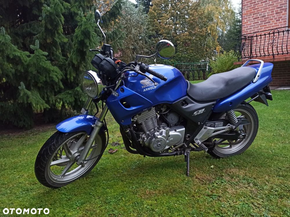 Honda CB - 1