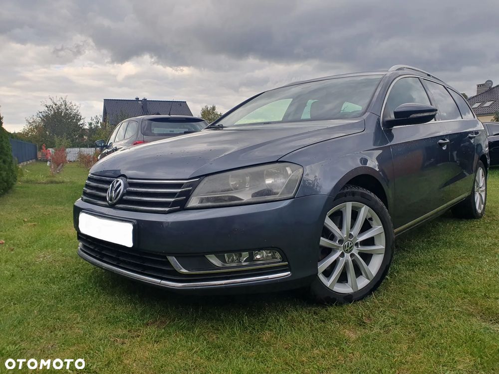 Volkswagen Passat - 1