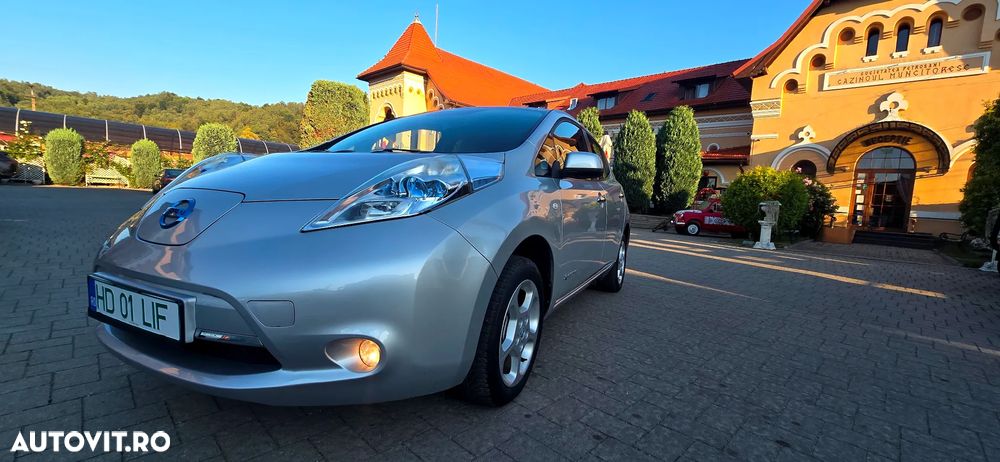 Nissan LEAF - 1