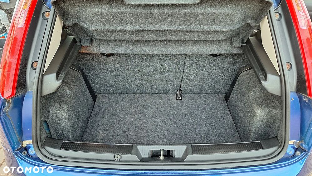 Fiat Grande Punto - 25
