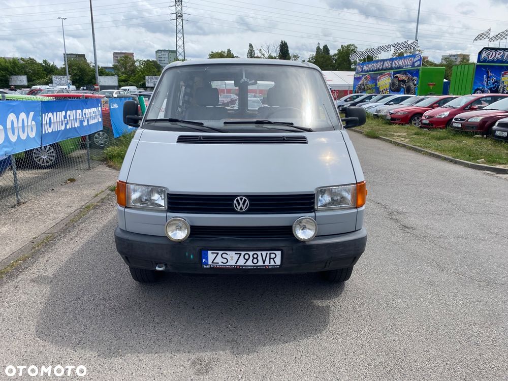 Volkswagen Caravelle - 22