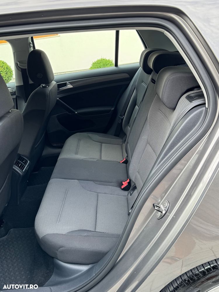 Volkswagen Golf 1.6 TDI BlueMotion Technology DSG Comfortline - 10