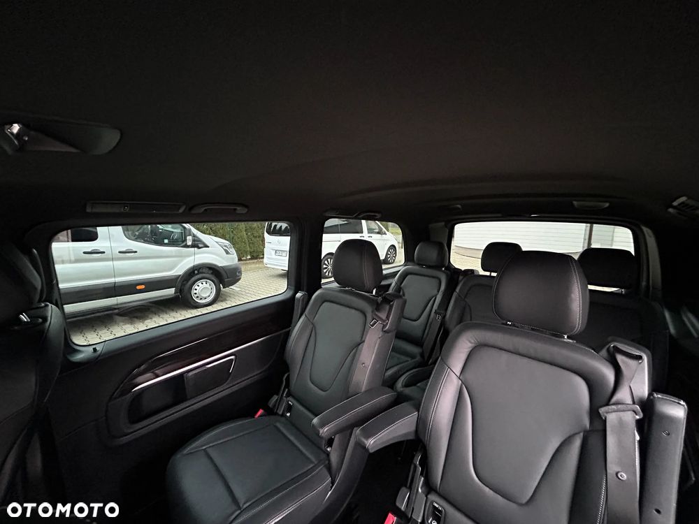 Mercedes-Benz Klasa V - 23