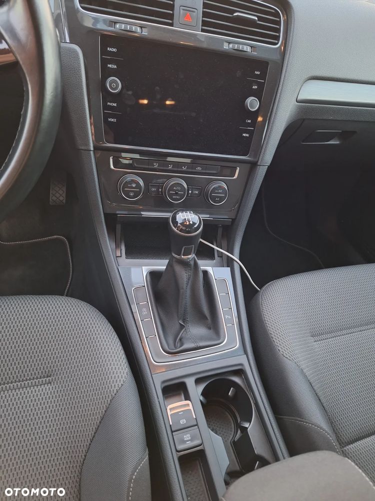 Volkswagen Golf ver-vii-1-6-tdi-bmt-comfortline - 5