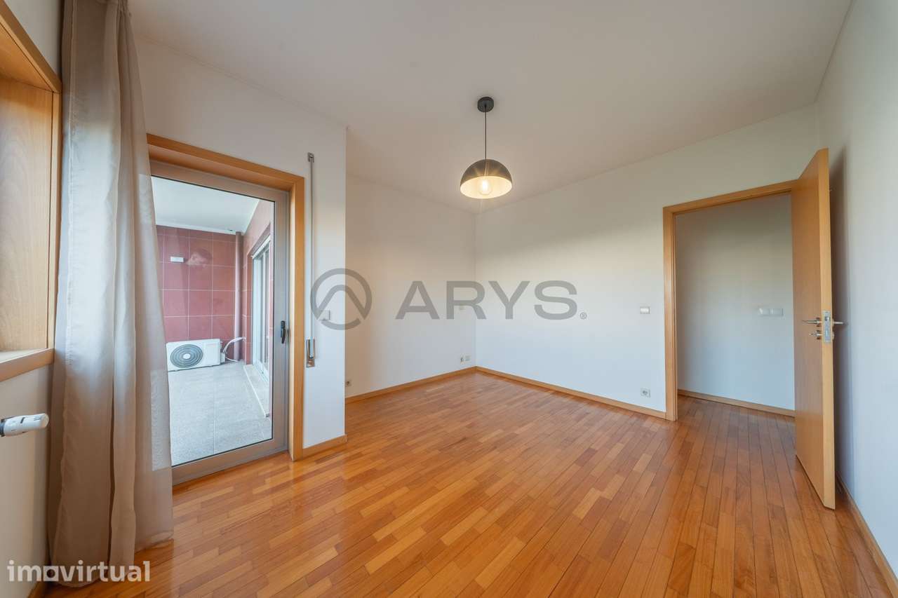 Excelente Apartamento T1 - Lamaçães - Grande imagem: 5/9