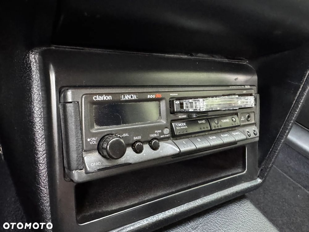 Lancia Delta 2000 - 35