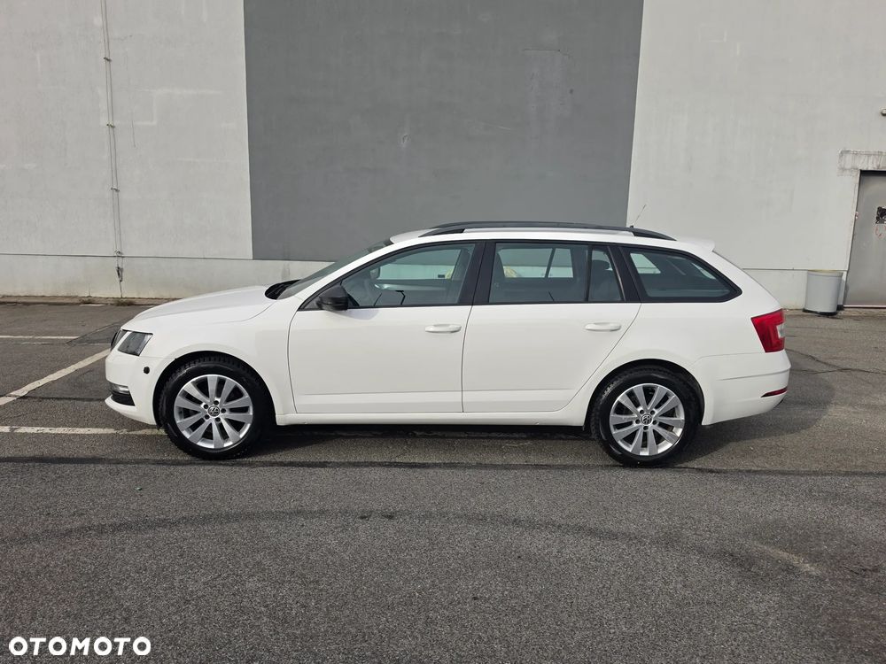 Skoda Octavia 1.6 TDI Ambition DSG - 10