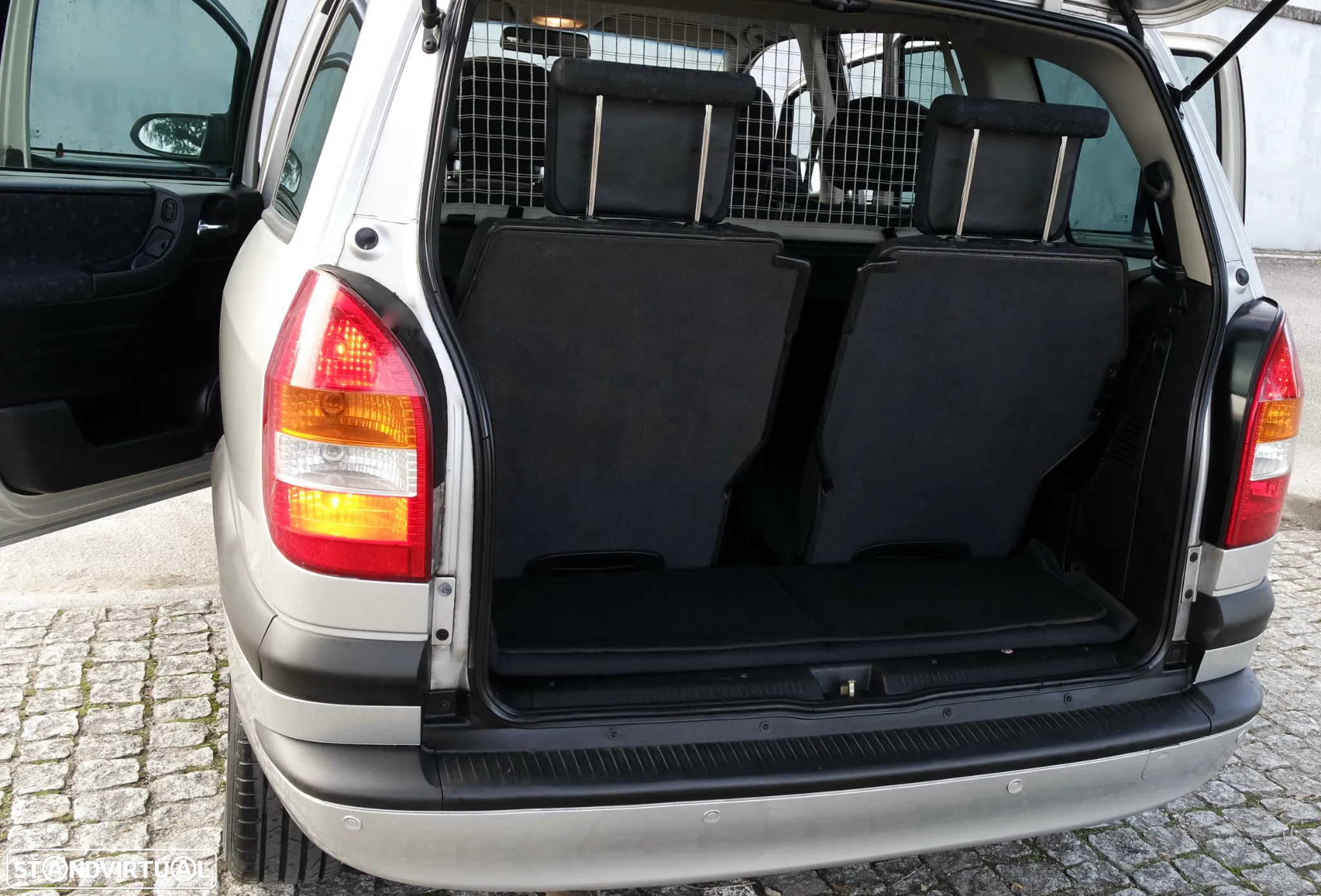 Opel Zafira 2.0 DTi Elegance - 22