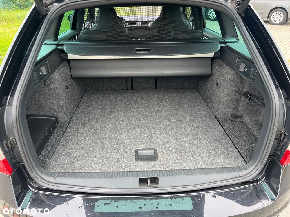 Skoda Octavia 2.0 TDI DSG RS - 16