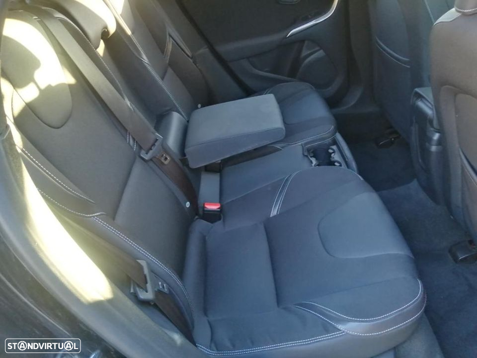 Volvo V40 2.0 D4 Summum - 28
