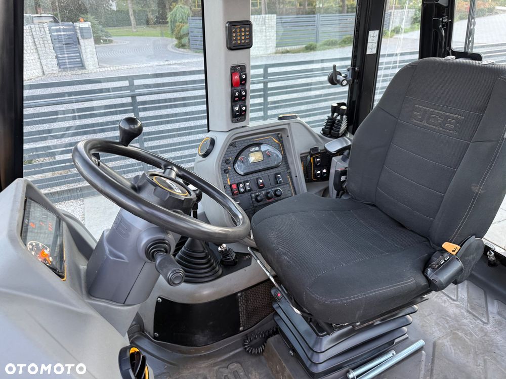 JCB 3CX Compact - 13