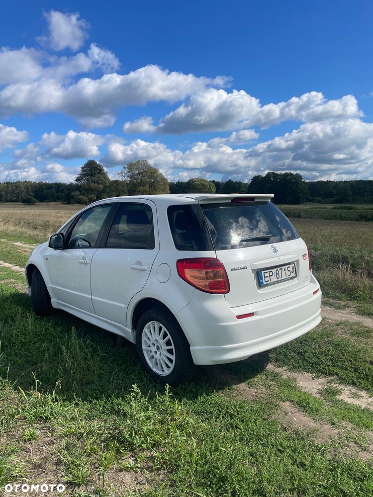 Suzuki SX4 - 4