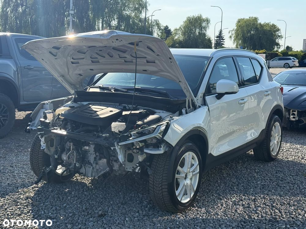 Volvo XC 40 T3 Momentum Pro - 5