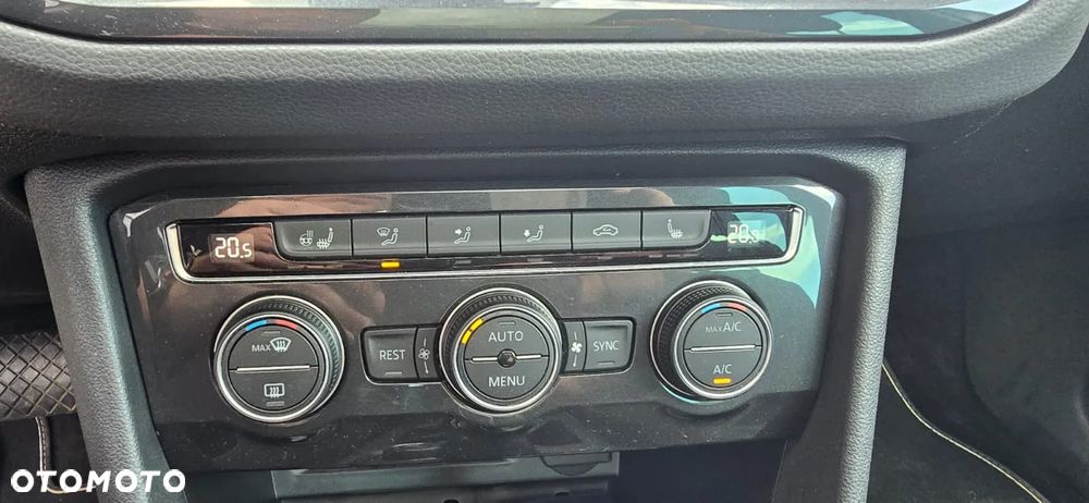 Volkswagen Tiguan 2.0 TDI SCR 4MOTION DSG R-Line - 22