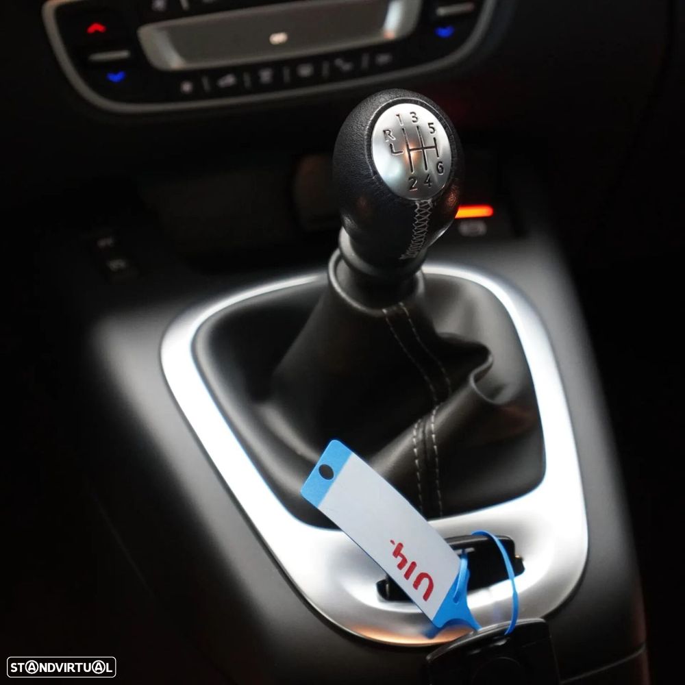 Renault Scénic 1.2 TCE Expression SS - 17