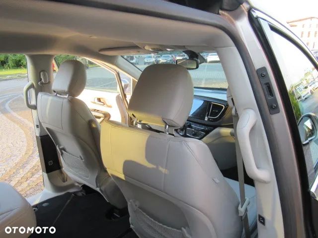Chrysler Pacifica - 27