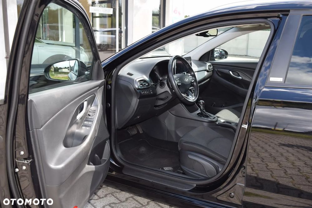 Hyundai i30 1.5 T-GDI 48V Executive DCT - 16