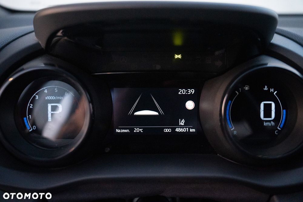 Toyota Yaris 1.5 Premiere Edition CVT - 36