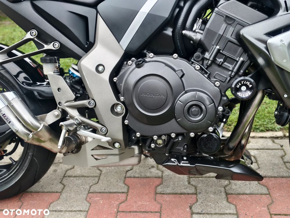 Honda CB - 8