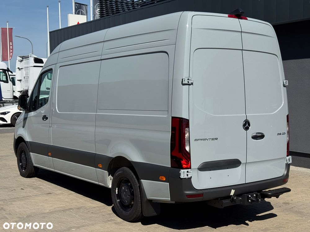 Mercedes-Benz Sprinter - 7