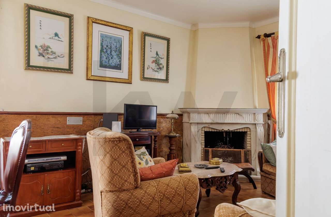 Moradia Térrea com Sótão, Garagem e Amplo Espaço Exterior – Venda do P - Grande imagem: 5/38