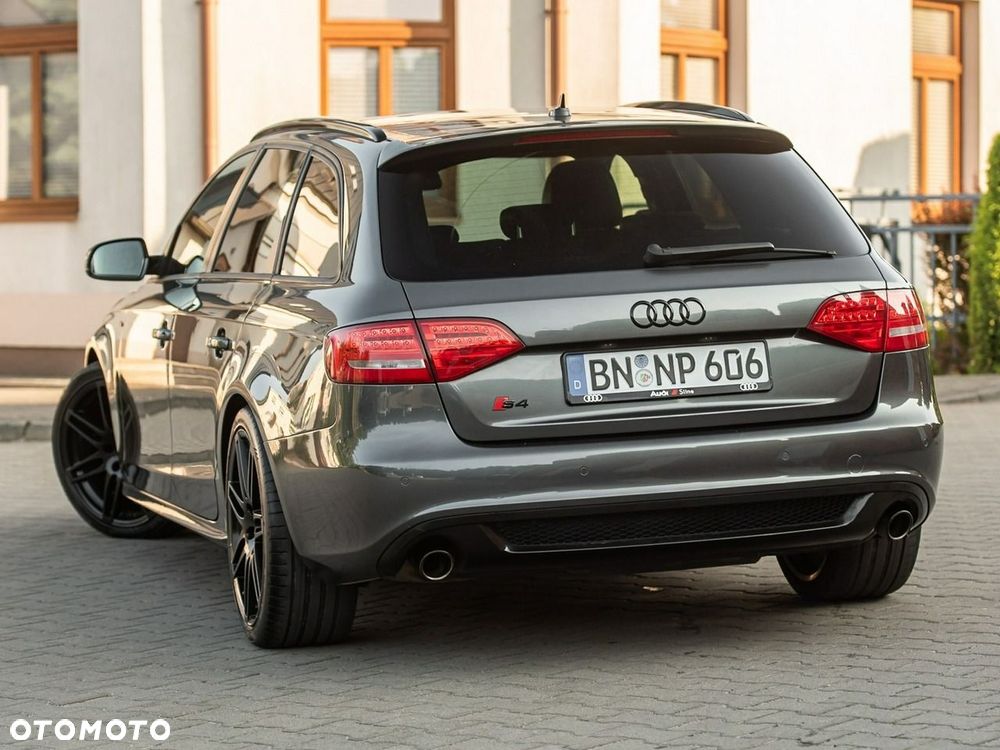 Audi A4 Avant - 2