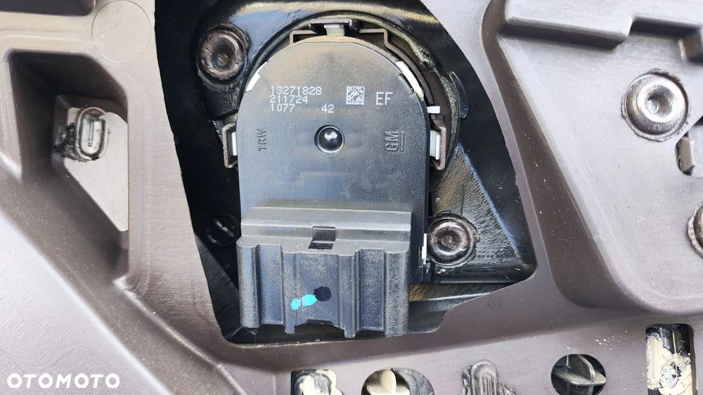 BOCZKI TAPICERKA BOCZEK DRZWI LEWY PRAWY PRZÓD TYŁ SKÓRA BEŻOWY KREMOWY BRĄZOWY LISTWY OZDOBNE DEKORY KOMPLET OPEL INSIGNIA A EUROPA - 6