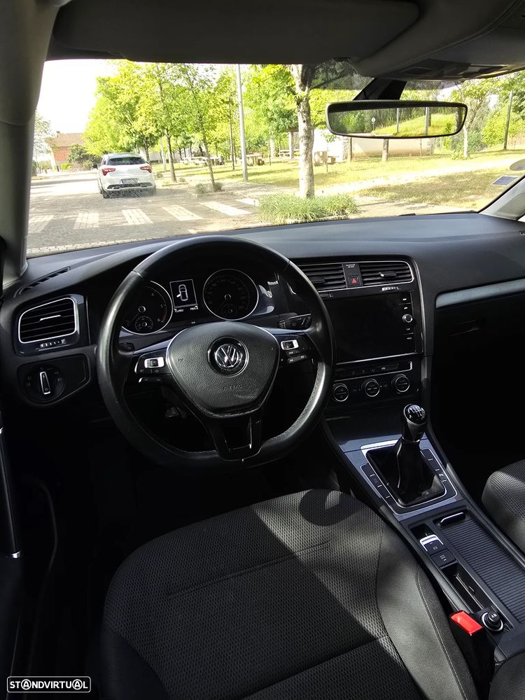 VW Golf 1.6 TDI Confortline - 15